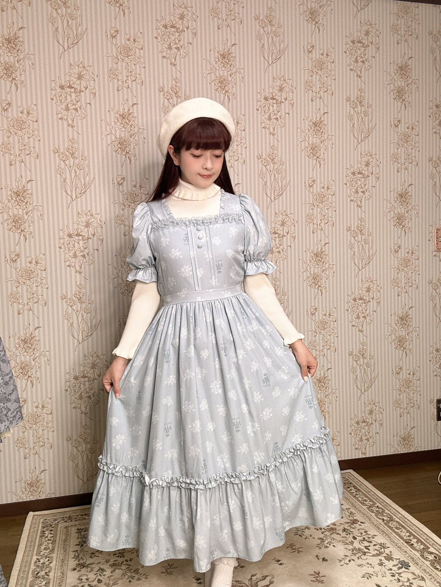 しまみさニナスのワンピース👗 春物で半袖なのですが、せっかくの
