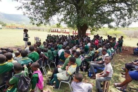 phumelela_sd's tweet photo. Medea e.V. invited us to conduct a sensitization session at Sikhandzabantfu Primary School. The session aimed to raise awareness among primary school students about mental health, trauma, and substance abuse.
#mentalhealth #support #Here2Talk #drugandsubstance #abuse https://t.co/UQOP53OWvd
