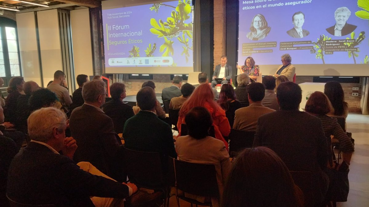 arc_coop's tweet photo. 🗨️ #Greenwashing, #socialwashing i moltes altres reflexions interessants sobre els valors ètics en el món assegurador.
Una taula d'excepció amb personalitats i amics com @SarahGoddardins (@AMICE_Mutuals) i Jordi Busquet (@mutualitats i @PrevisoraMPS) amb @JordiRojas_ d'@opcions. https://t.co/WwXV6Pbc4v