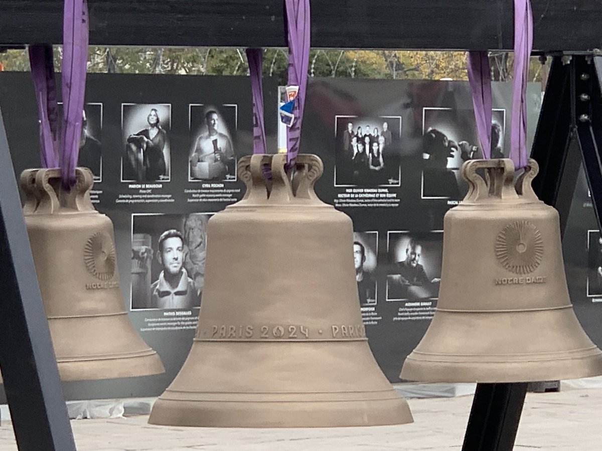 La cloche de Paris 2024 qui a sonné les plus belles heures des JO au Stade de France est arrivée à Notre Dame de Paris pour être installée dans le chœur de la cathédrale entièrement rénovée. <a href="/RTLFrance/">RTL France</a> <a href="/notredameparis/">Cathédrale Notre-Dame de Paris</a>