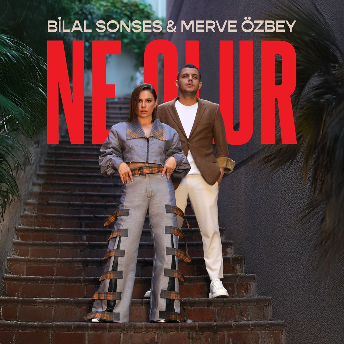 #NeOlur bu gece 00:00 yayında!
<a href="/bilalsonses/">Bilal Sonses</a> <a href="/mervezby/">Merve Özbey</a>