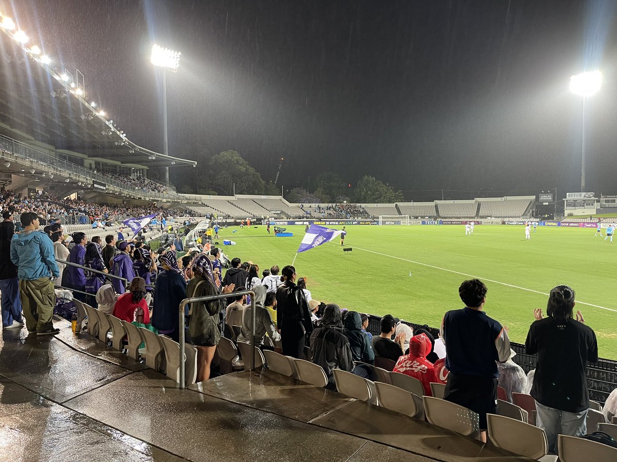 Sanfrecce Hiroshima proving they can do it on a fairly grim Thursday night in Sydney