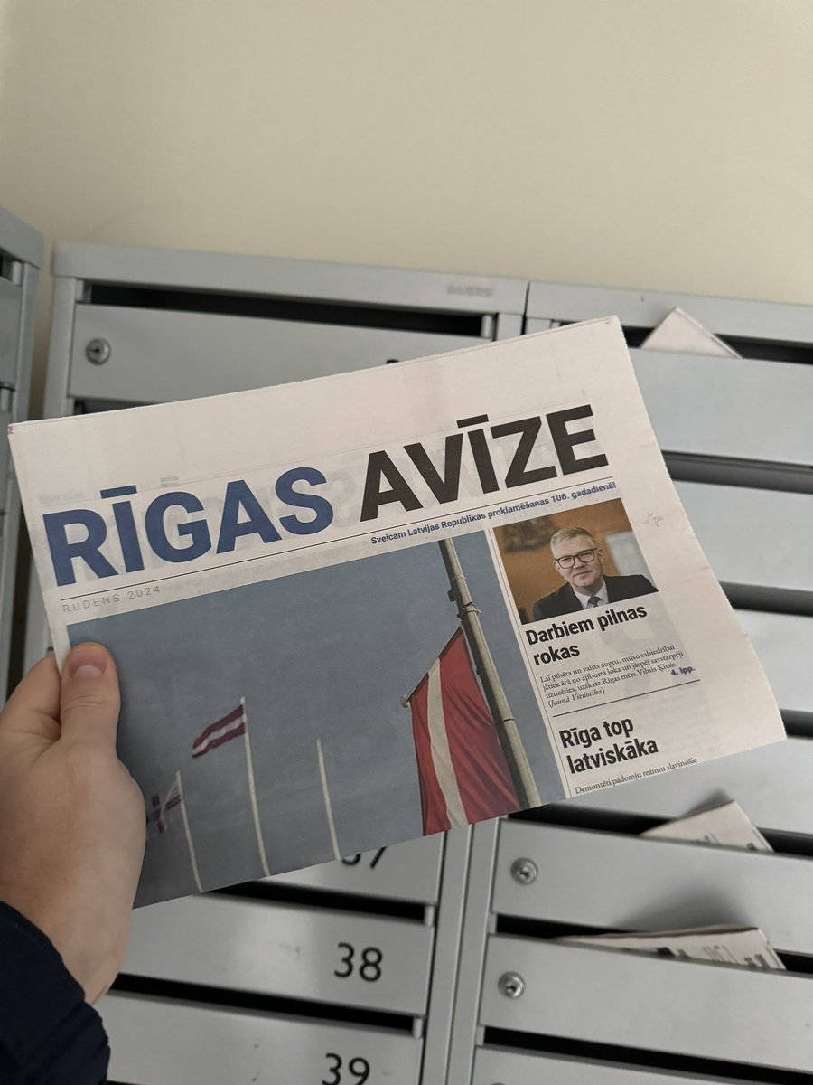 Laicīgi gan <a href="/Jauna_Vienotiba/">JAUNĀ VIENOTĪBA</a> sākusi savu priekšvēlēšanu kampaņu. Cik saprotu, šis vēl neskaitās priekšvēlēšanu aģitācijas budžetā