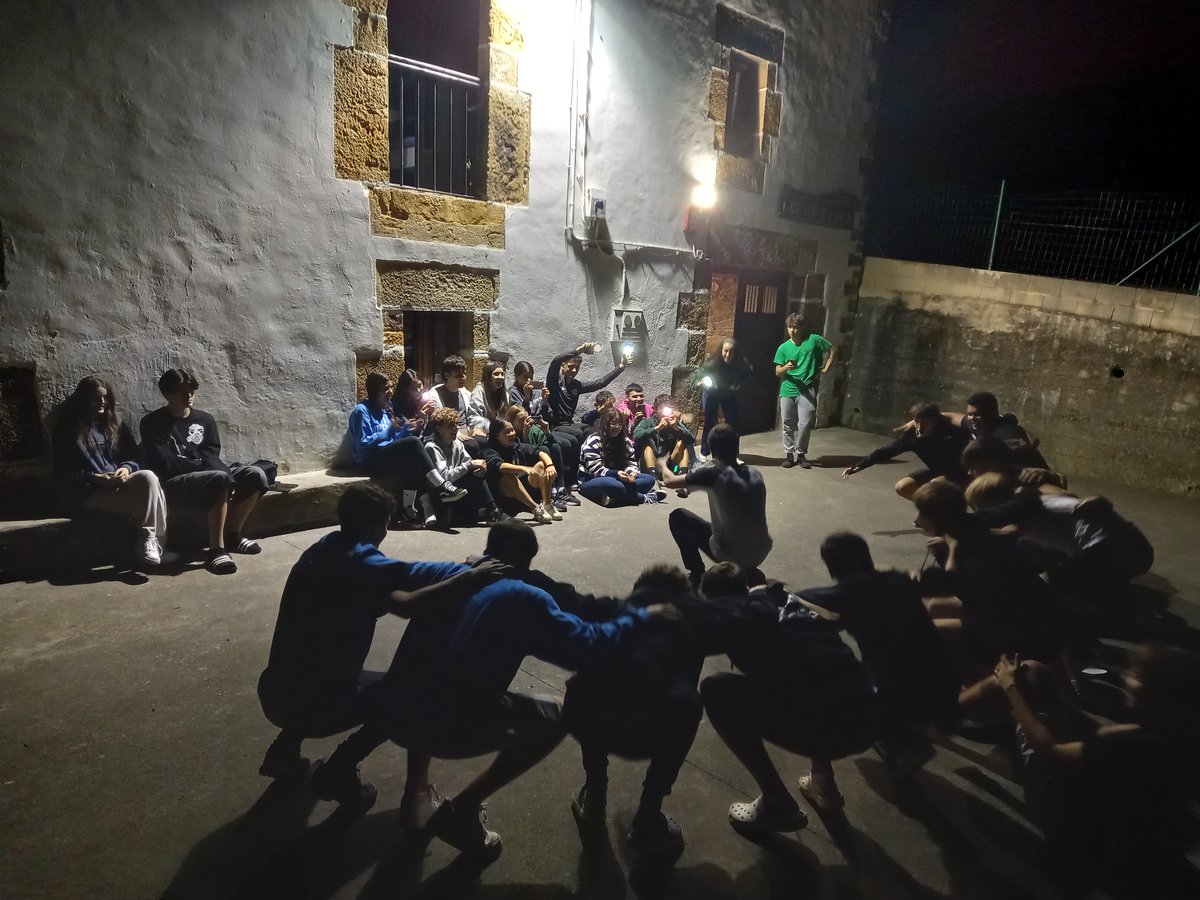 FINALIZAN LAS CONVIVENCIAS DE 1ºBTO B:
En un excelente ambiente de convivencia terminaron los tres días en el Caserío. Volvemos con las claves de la vida para vivir al máximo y ser felices.
#escolapiosbilbao #saludintegral #itxaropenbidean
facebook.com/bilbokoeskolap…