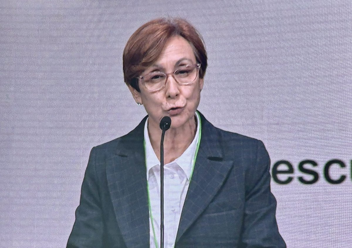 ecatolicas's tweet photo. @viroyo60 presidenta de @escacv “En Valencia las escuelas estamos ya en pie” #SerEstarEducar #DanaValencia https://t.co/yYQeHWS1NF