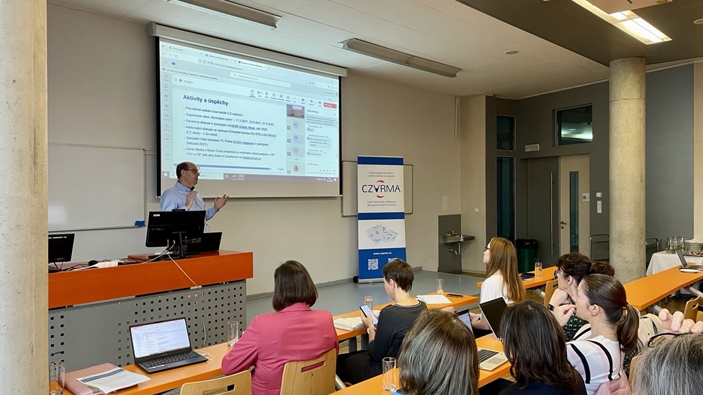 Ondrej Hradil tweet media