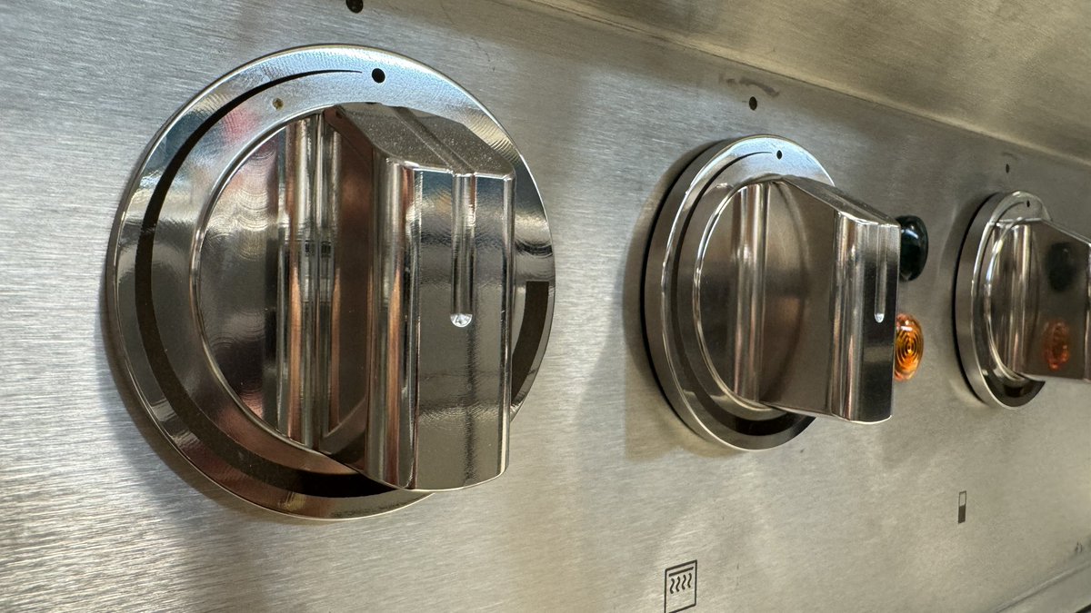 Natalie_Courbet's tweet image. ✨This week’s beautiful installation is a Menu System induction cooking range in collaboration with @BerkeleyProj at an iconic London hotel. Featuring elements like a beautiful curved handrail and sleek stainless steel controls. 👨‍🍳

#ExclusiveRanges #MenuSystem #BerkeleyProjects
