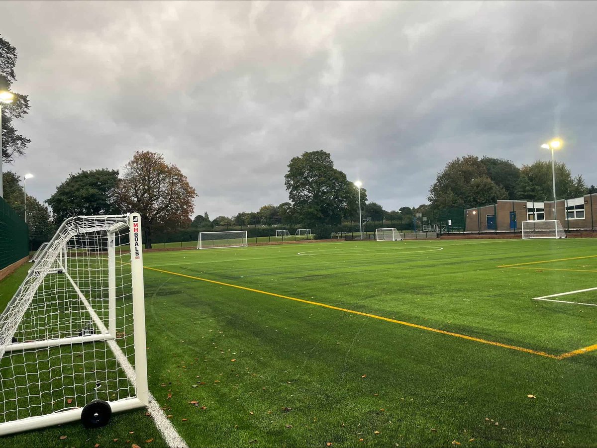 🏸| Club Priestnall: a new sports centre and 3G pitch open to the school and community

Priestnall School has officially opened its doors to Club Priestnall, providing state-of-the-art facilities for students and the local community.

Read more: priestnallschool.org.uk/club-priestnal…
