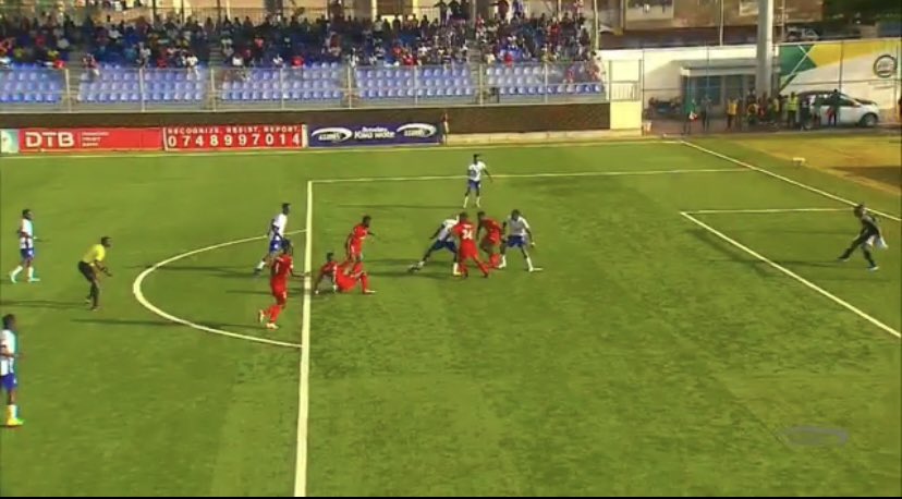 We need lines juu he leaned offside kidogo😂