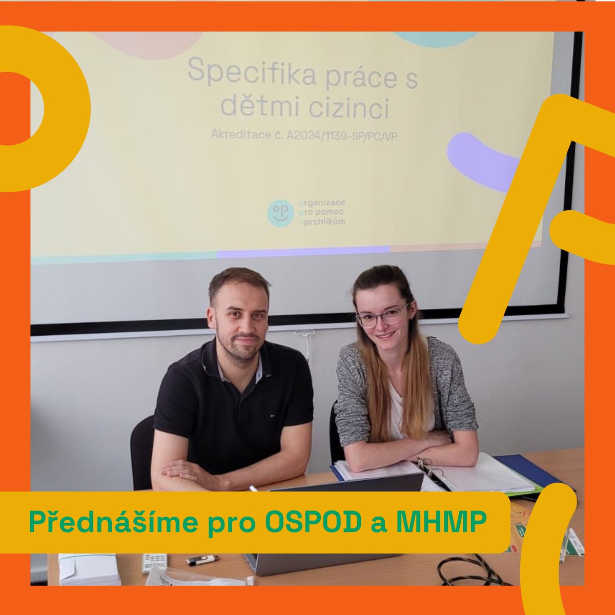 Úspěšně jsme odstartovali náš akreditovaný vzdělávací program Specifika práce s dětmi cizinci. Jako první byli proškoleni pracovníci OSPODů a MHMP v Praze. Cílem je, aby účastníci poskytovali dětem cizincům kvalifikovanou pomoc a podporu! Další školení budou následovat.