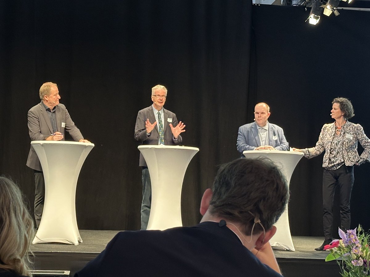 “I patientens hjørne” på #sundhedforalle24 enighed om sammenhæng og kvalitet + reel indflydelse er altafgørende f brugerne - tilknyt patient- og pårørenderåd t sundhedsråd #sundpol #sundhedreform ⁦<a href="/MtnTeit/">Michael Teit Nielsen</a>⁩ ⁦<a href="/MortenFreil/">Morten Freil</a>⁩ ⁦<a href="/Thorkild_Olesen/">Thorkild Olesen</a>⁩