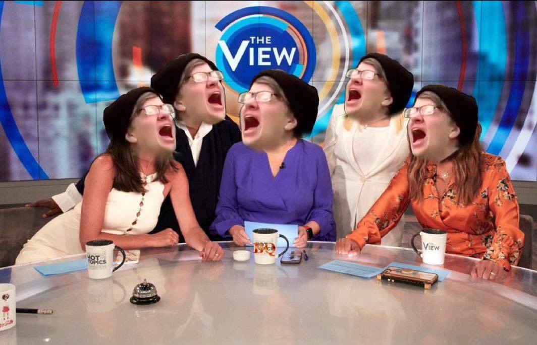 Clown World ™ 🤡 tweet media