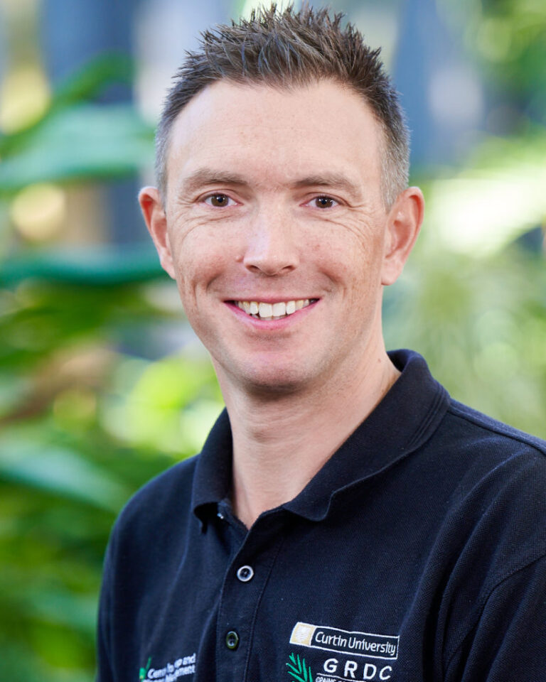 International Legume Society (@intllegmsociety) on Twitter photo Next Wednesday 13, 4pm CET, free ILS webinar on Ascochyta blight in lentil with <a href="/lars_kamphuis/">Lars Kamphuis</a> Lars Kamphuis (Curtin University, Australia).
All info here: legumesociety.org/ils-webinars-2…
Thanks to <a href="/CREARicerca/">CREARicerca</a>
#legumes #lentis #blight #proteins Next Wednesday 13, 4pm CET, free ILS webinar on Ascochyta blight in lentil with <a href="/lars_kamphuis/">Lars Kamphuis</a> Lars Kamphuis (Curtin University, Australia).
All info here: legumesociety.org/ils-webinars-2…
Thanks to <a href="/CREARicerca/">CREARicerca</a>
#legumes #lentis #blight #proteins