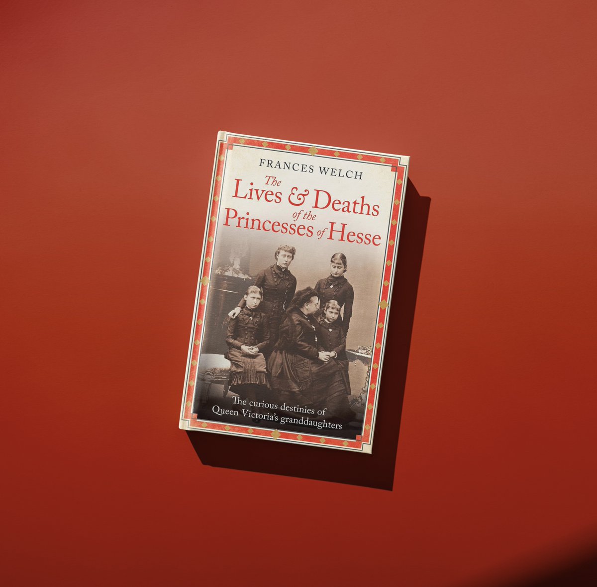 Both intimate and epic in scope, THE LIVES AND DEATHS OF THE PRINCESSES OF HESSE by Frances Welch is a gripping family saga and a portrait of a world in turmoil 👑

📚waterstones.com/book/the-lives…
📚uk.bookshop.org/p/books/the-fo…