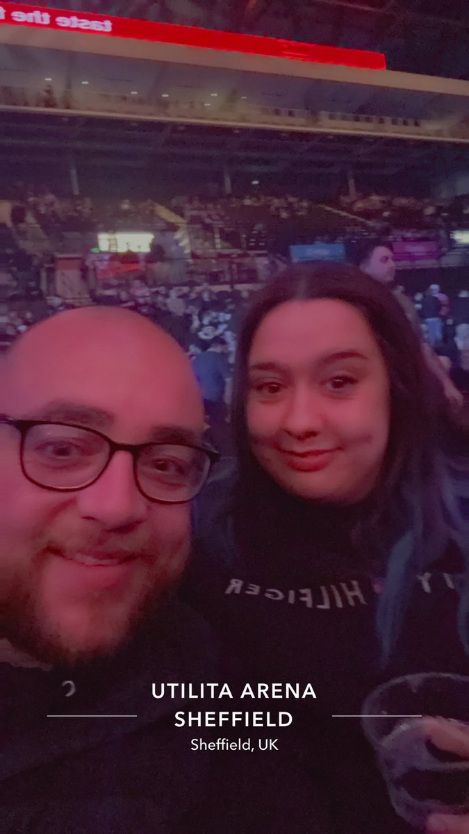 CallumBrennan90's tweet photo. Oh what a night. #wweshefield  you were immense, ringside with my bestie. #theamericannightmare @WWE @CodyRhodes @WWEUniverse https://t.co/W7iAjr68rZ