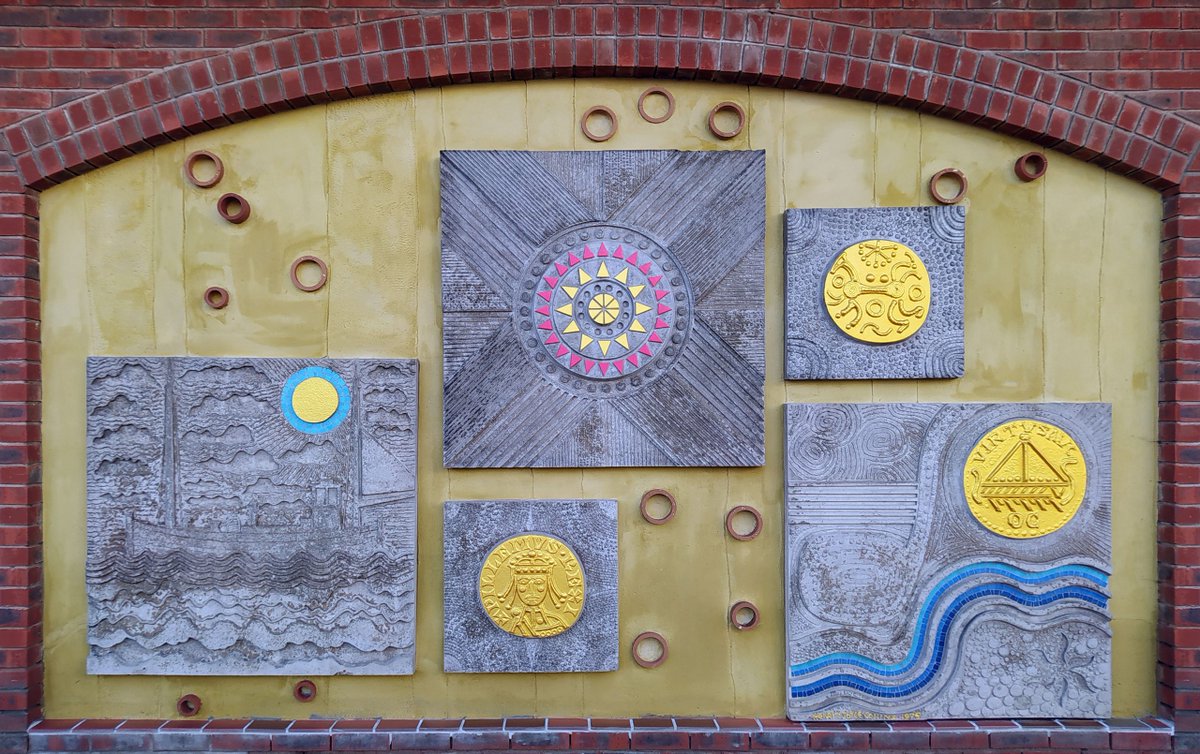 C20Society's tweet photo. NEWS // Three 1970s concrete murals by artists Henry and Joyce Collins, affixed to a Sainsbury's supermarket in Bexhill, East Sussex, have been restored thanks to local volunteers from the Bexhill Heritage conservation group.

➡️ https://t.co/LLW2aXlotL https://t.co/xt88e9ZZpX