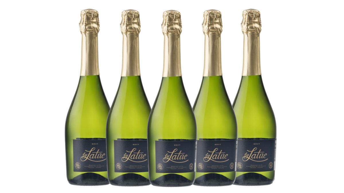 .<a href="/BodegasLatue/">Latúe Bodegas</a> presenta su nuevo #vino espumoso método Charmat: BY LATÚE BRUT. #winelovers