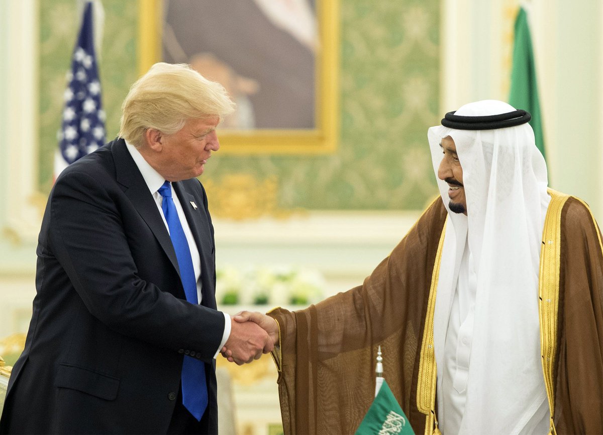 MEDIA_LENS2's tweet photo. عاجل ‼️خادم الحرمين الشريفين وولي العهد يهنئان الرئيس الأميركي دونالد ترامب بمناسبة انتخابه رئيسا للولايات المتحدة الأمريكية.

#عدسة_الإعلام https://t.co/ZcKlhdxihm