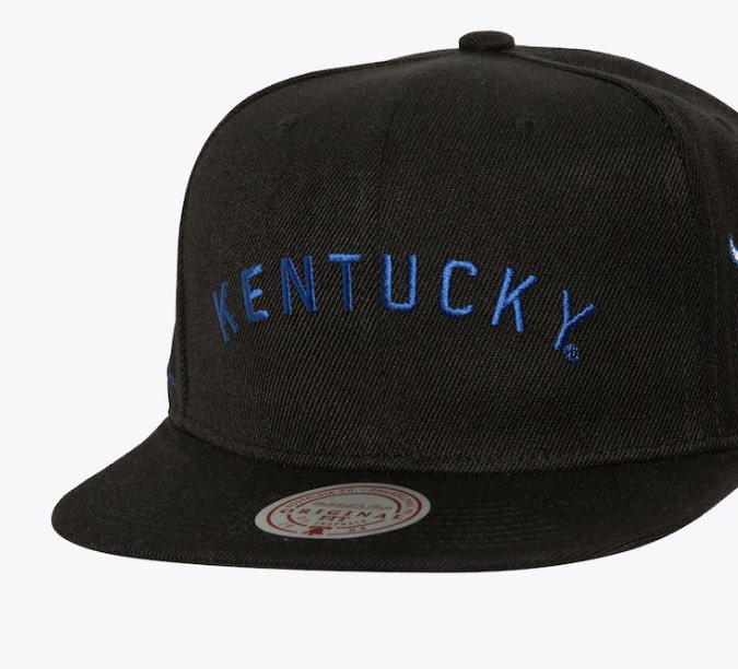 LidsTerrible's tweet photo. Excited for college hoops? Excited for the Mark Pope era? Rumor is that Jonathan convinced Hurley to skip on UK and stay at UConn by showing him this boring lid. Jonathan doesn’t do boring.
#BBN https://t.co/zUN1B075e3