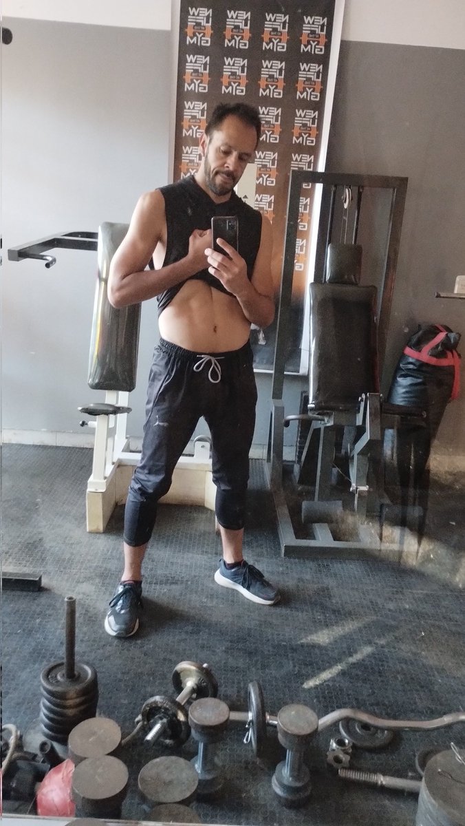vanchoo22's tweet photo. Metemos gym con todo 💪

#fitness #man #Salud #ejercisios #jueves https://t.co/VvG12Sv7Pa