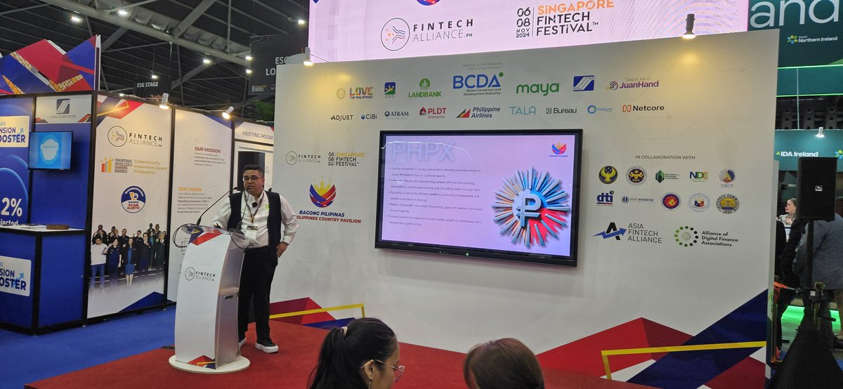 tsakoog's tweet image. Congrats @d_inderias on the announcement of the @hedera powered #PHPX stablecoin, alongside institutional partners at @sgfintechfest ! 🇵🇭  From alleviating rural banks&apos; painpoints to  empowering Filipinos with new ways to manage their finances, PHPX has tremendous potential 👏