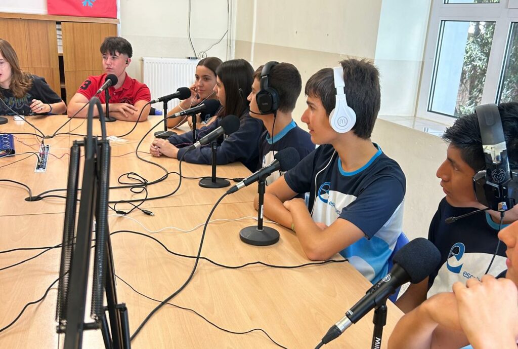 Aquesta setmana amb els alumnes de l'optativa de Ràdio de les <a href="/EscolapiesFIG/">Escolàpies Figueres</a> ens acosten una tertúlia on plantegen diversos temes.
radiovilafant.net/2024/11/07/la-…