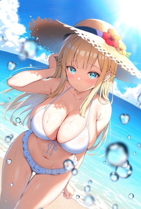 こういう水着、着慣れてなくて…恥ずかしいからあんまり見ないでください💦 