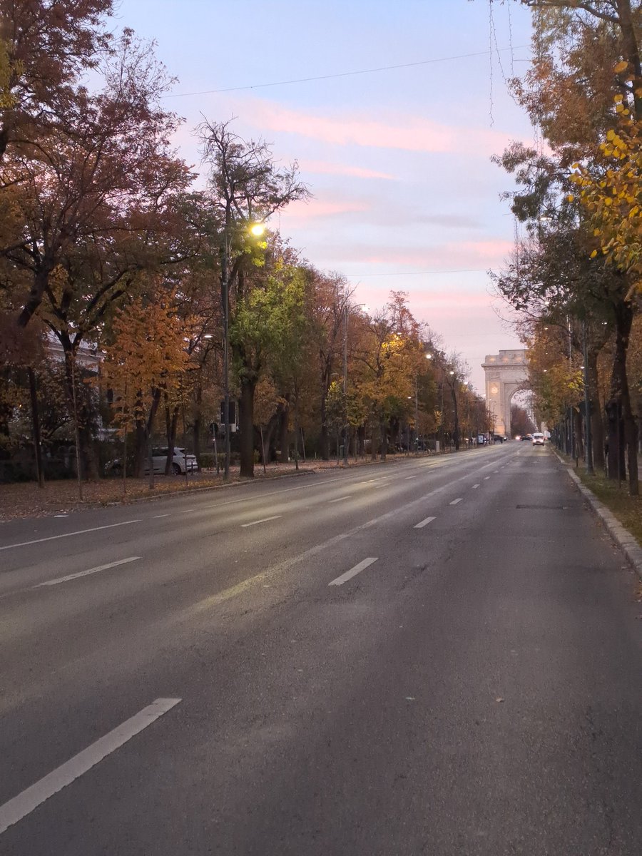 خريف العاصمة الرومانية 🇹🇩 بوخارست 2024