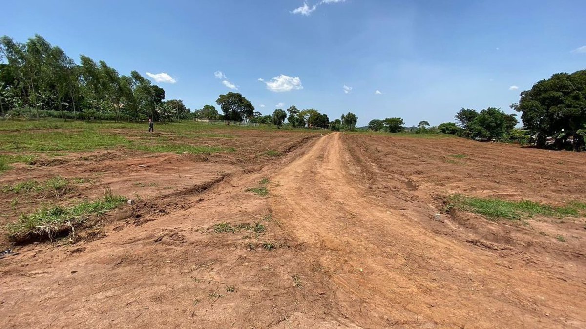afordablestates's tweet photo. PLOTS FOR SALE 
Gayaza - Buwaga Phase 2 - 6km from Gayaza town roundabout along Zirobwe Road branch off at Hormisdallen Primary School, has 50x100 plots available at 35M UGX

Land comes with ready title! https://t.co/JTP92zGF9t