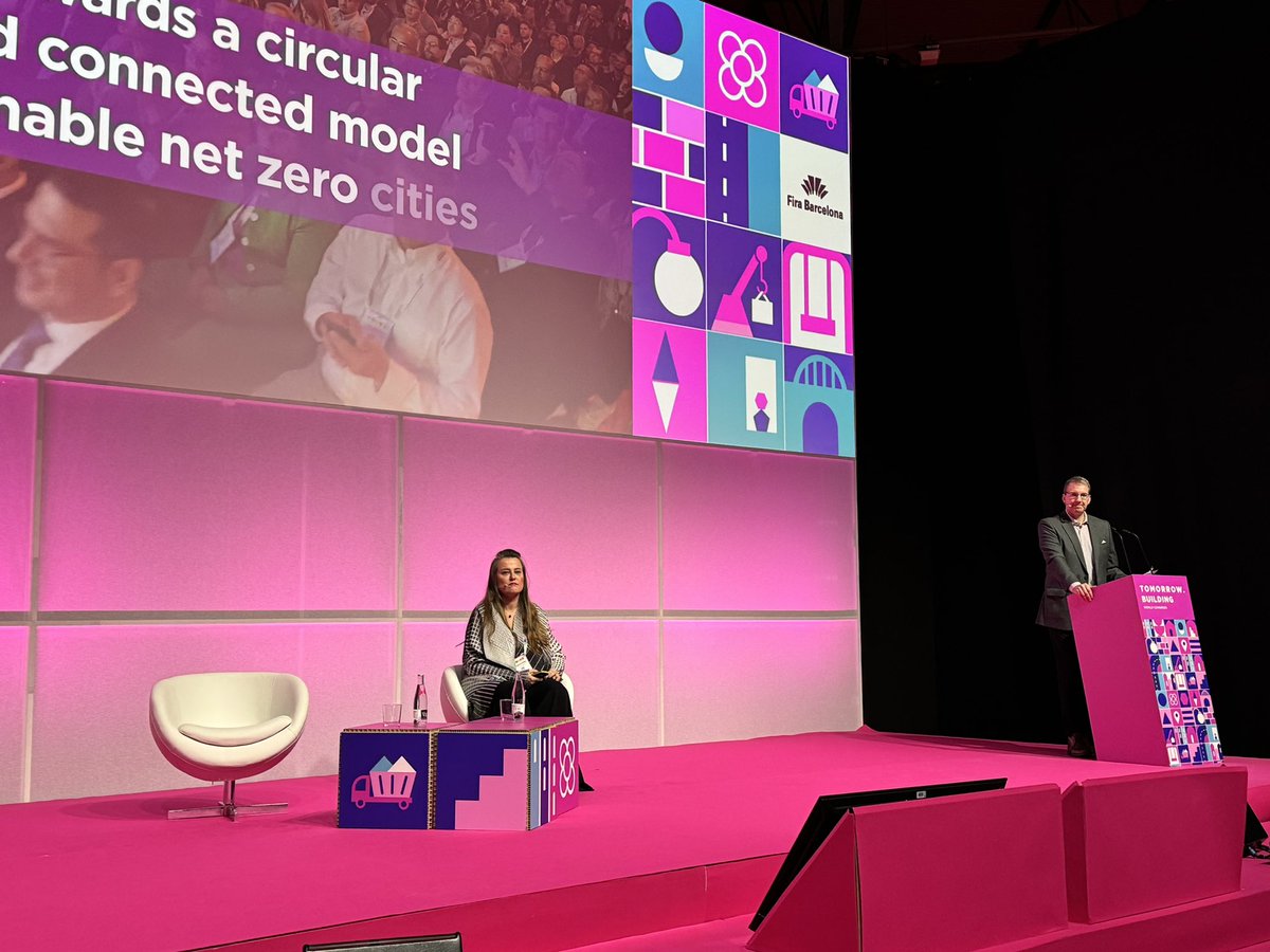 Leading Cities takes the stage at #TomorrowBuildingWorldCongress in #Barcelona! 🌆
Our CEO, Michael Lake, is currently engaged in a dynamic dialogue with renowned architect Melike Altinisik, exploring the future of smart cities