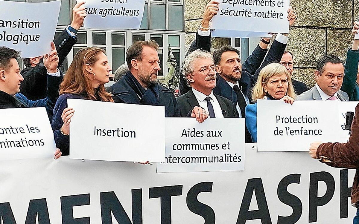 MensueldeRennes's tweet photo. « L’État nous abandonne » : les élus du département d’Ille-et-Vilaine alerte sur une situation financière intenable
➡️ https://t.co/zkXdO6aMD8 https://t.co/bzrpTPcRCx