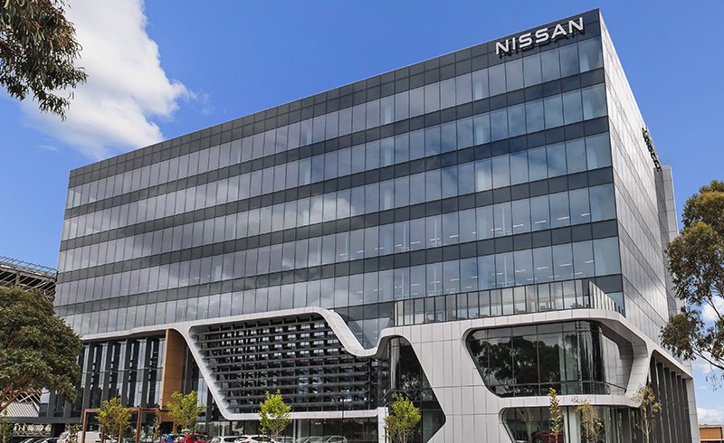 (Investing)"Nissan in Crisi: 9.000 Posti di Lavoro a Rischio e Produzione Ridotta del 20%"