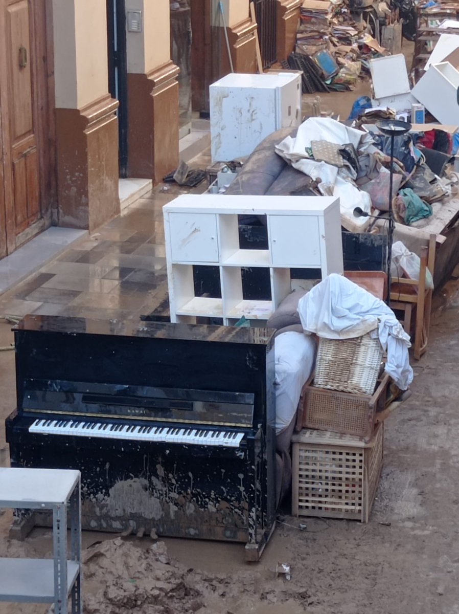 ‼️INFO IMPORTANT MÚSICS:
El Col·lectiu Ovidi Montllor farà un inventari del danys de la DANA a instruments i equips de so dels artistes i bandes del COM. Volem avaluar tot el dany i reclamar a l’administració ajudes. Si no ets del COM, apunta’t elcom.cat/apuntat