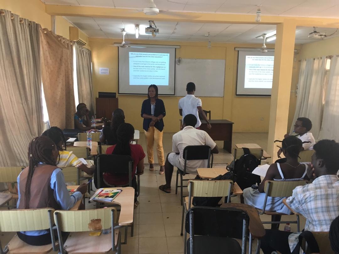 rebekahawuah's tweet photo. I have always loved sharing my knowledge and experience, especially with young people who want to pursue a similar path. I am a committed volunteer who finds joy in mentoring and coaching others. #Journalism #Teaching #Training #Lecturing #Mentoring #Coaching https://t.co/U6iPTEnyx4