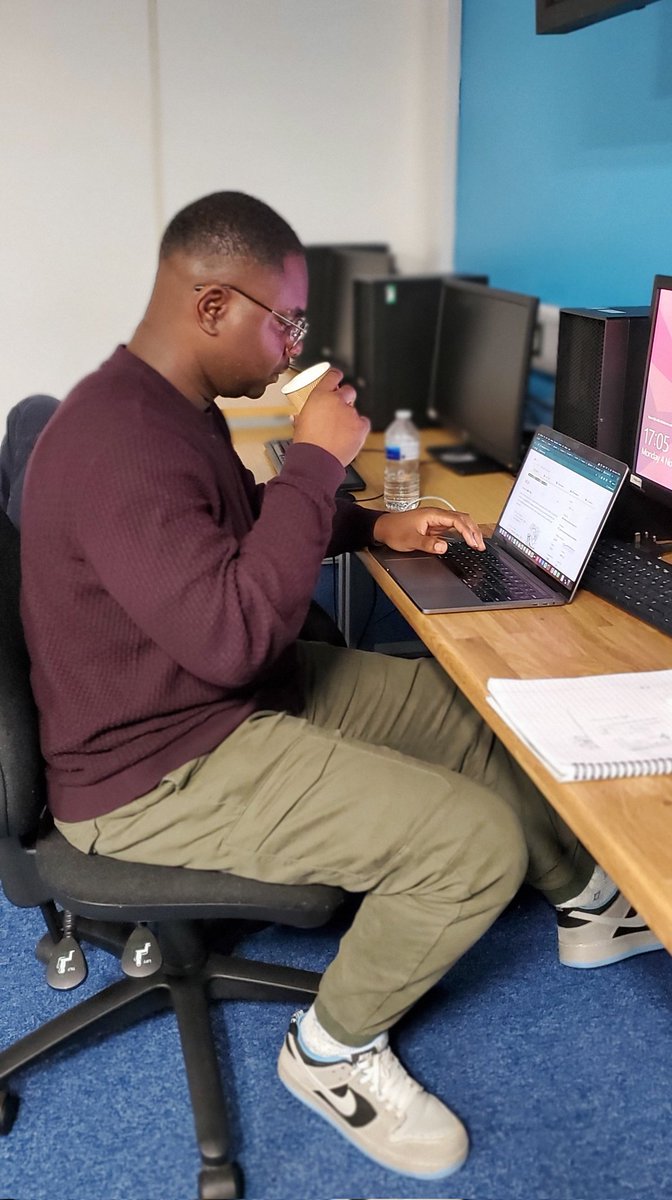 cyberDev_D's tweet image. I made the best decision to rest this week.

And I chose to do so, by joining an AI hackaton to build something fun..

Updates on my team&apos;s project coming soon..