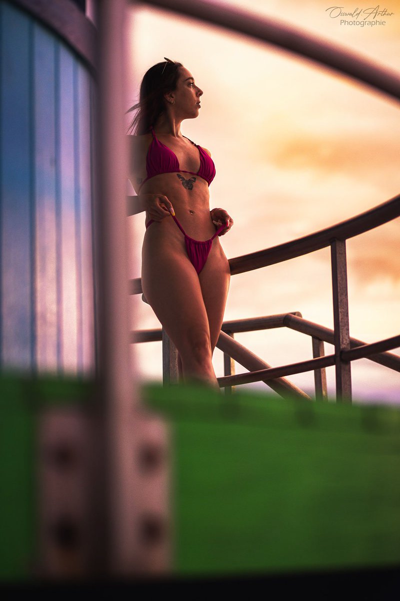 OsswaldApics's tweet photo. @OsswaldApics 
Miami beach 
#MiamiBeach #photograghy #swimwear #GOLDENHOUR #sony #sensuality #sexy https://t.co/hjf4BD412n