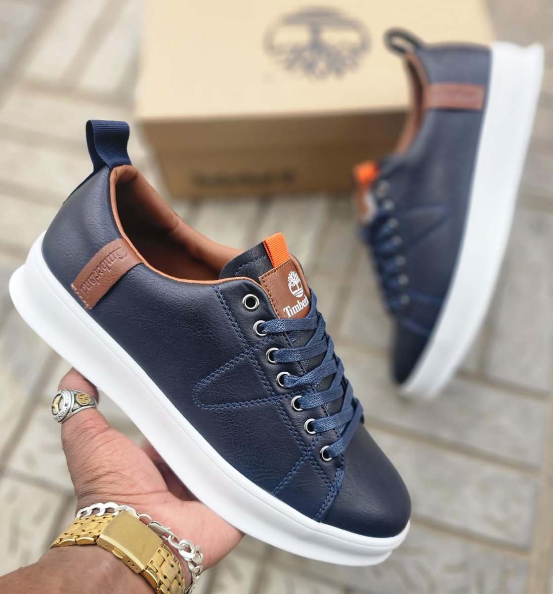 NairobiFootHub's tweet image. Nothing beats the Timberland experience

📌 Timberland Leather Casuals
📌 Sizes 40-45
📌 KES. 3,500
☎️ 0722152443

📌Free delivery in CBD.

#NiSareKabisa Juba #RecallMegWhiteman John Mbadi Ndindi Nyoro Treasury #FlutterconKe Somalis Kairo Peter Ndegwa William Ruto