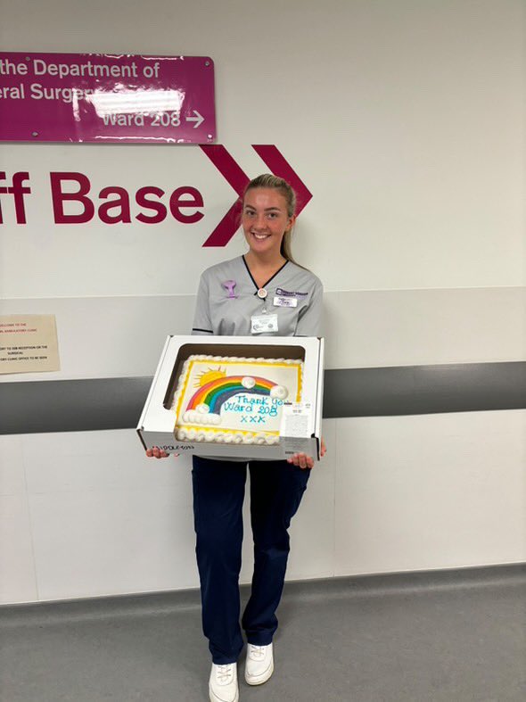 208ward's tweet image. Thank you so much to St/N Cara who arrived on shift today with a delicious cake for the team, as its her last day with us. #team208 #nhsg 🩷
