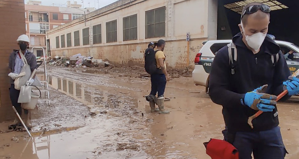 Experiencias de un brigadista voluntario en la València de la DANA. Día 1: la devastación

✍️Escribe Víctor Benedico (<a href="/PCEAragon/">PCE Aragón</a>): arainfo.org/?p=297165