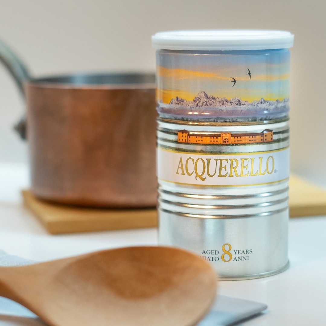risoacquerello's tweet photo. Regalatevi un’esperienza di gusto che celebra l’eccellenza italiana e l’arte del tempo. Il nuovo Acquerello invecchiato 8 anni è finalmente disponibile per l’acquisto.
Ora sul nostro negozio online.
#risoacquerello #agedrice #risoacquerello8anni #8anni #… https://t.co/gbqSplkXtE https://t.co/5yTrjP2hB8