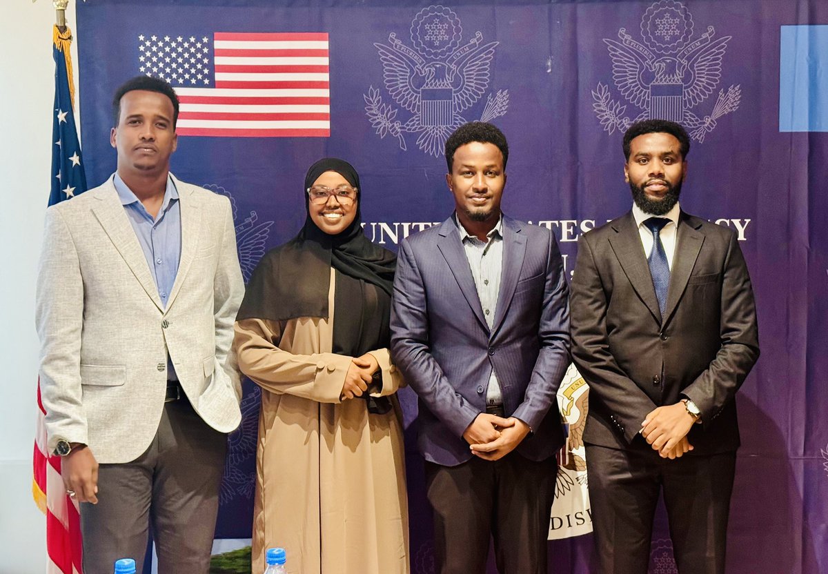 Engaged coffee chat with <a href="/US2SOMALIA/">U.S. Embassy Mogadishu, Somalia</a> Ambassador Richard H. Riley on youth access to education, job market opportunities, and consular services for Somali students pursuing studies in the U.S. 

Thanks to American Corner Mogadishu for organizing this important event.