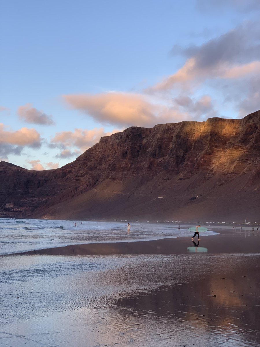 heltrilla's tweet photo. Lanzarote, Spain https://t.co/mglQPmdaQy