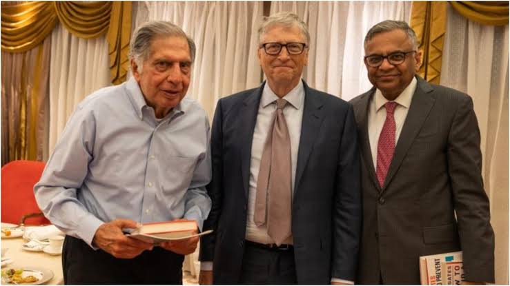 ajeetuniqueinc's tweet image. तीनो के पास कुछ अलग है जो उनको अद्वितीय और प्रेरणादायी बनाता है – बिल गेट्स, ओफ्राह विन्फ्रे, रतन टाटा!  #BeginYourNext जिंदगी में कुछ बनना होगा तो बिल गेट्स, विन्फ्रे और टाटा जैसा बनना पड़ेगा!
All three have something different that makes them unique and inspiring – Bill Gates,…