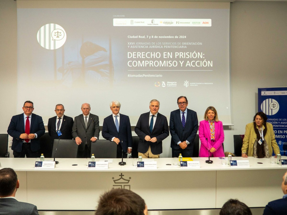 Abogacía Española (@abogacia_es) on Twitter photo El presidente de la Abogacía, <a href="/SGMSALVADOR1/">SALVADOR GONZALEZ</a>, ha reclamado en la inauguración de las XXVI #JornadasPenitenciarias, que se celebran hoy y mañana en Ciudad Real, que la asistencia letrada en prisión sea obligatoria y esté incluida dentro de la asistencia jurídica gratuita. El presidente de la Abogacía, <a href="/SGMSALVADOR1/">SALVADOR GONZALEZ</a>, ha reclamado en la inauguración de las XXVI #JornadasPenitenciarias, que se celebran hoy y mañana en Ciudad Real, que la asistencia letrada en prisión sea obligatoria y esté incluida dentro de la asistencia jurídica gratuita.