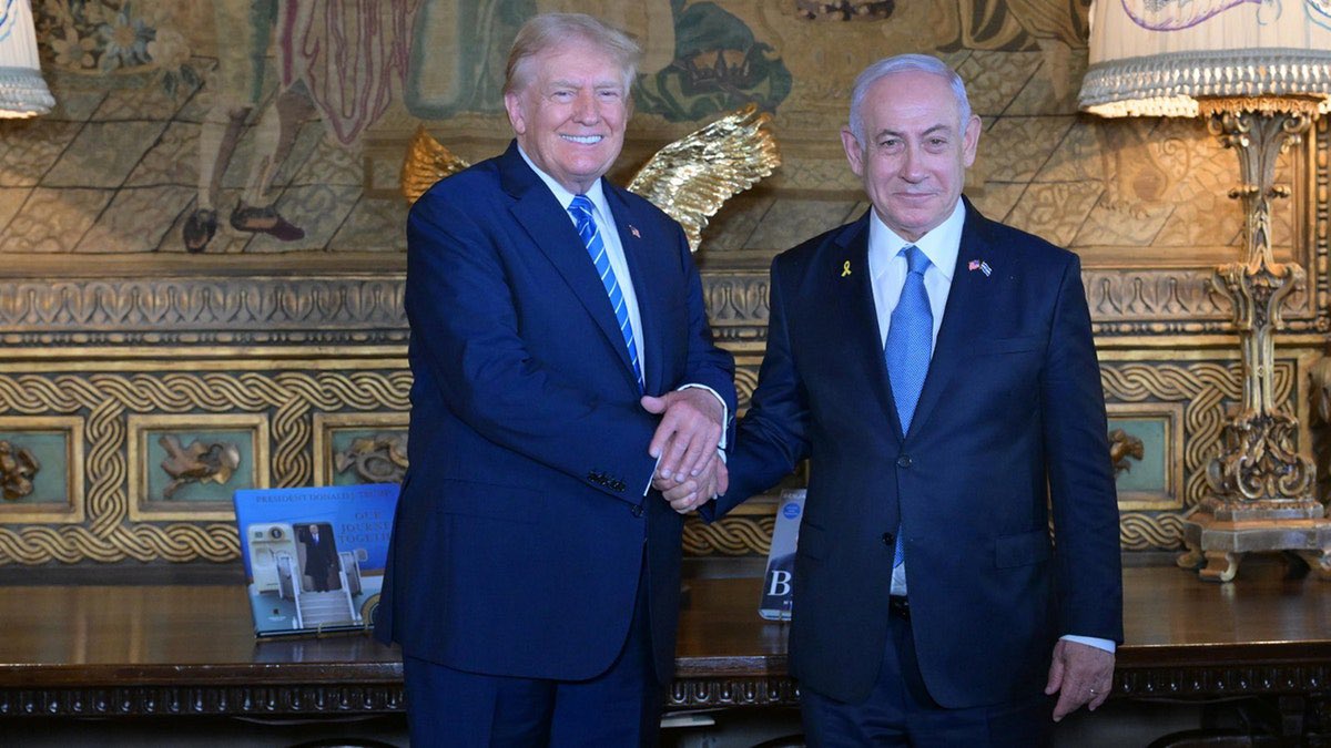 Maks_NAFO_FELLA's tweet photo. 🇮🇱🇺🇸 The Israeli publication Ma'ariv reports that Trump has given Netanyahu "the green light" that he can do whatever he wants with Iran and do what Israel needs in Gaza and Lebanon. https://t.co/o4VzAhj85D