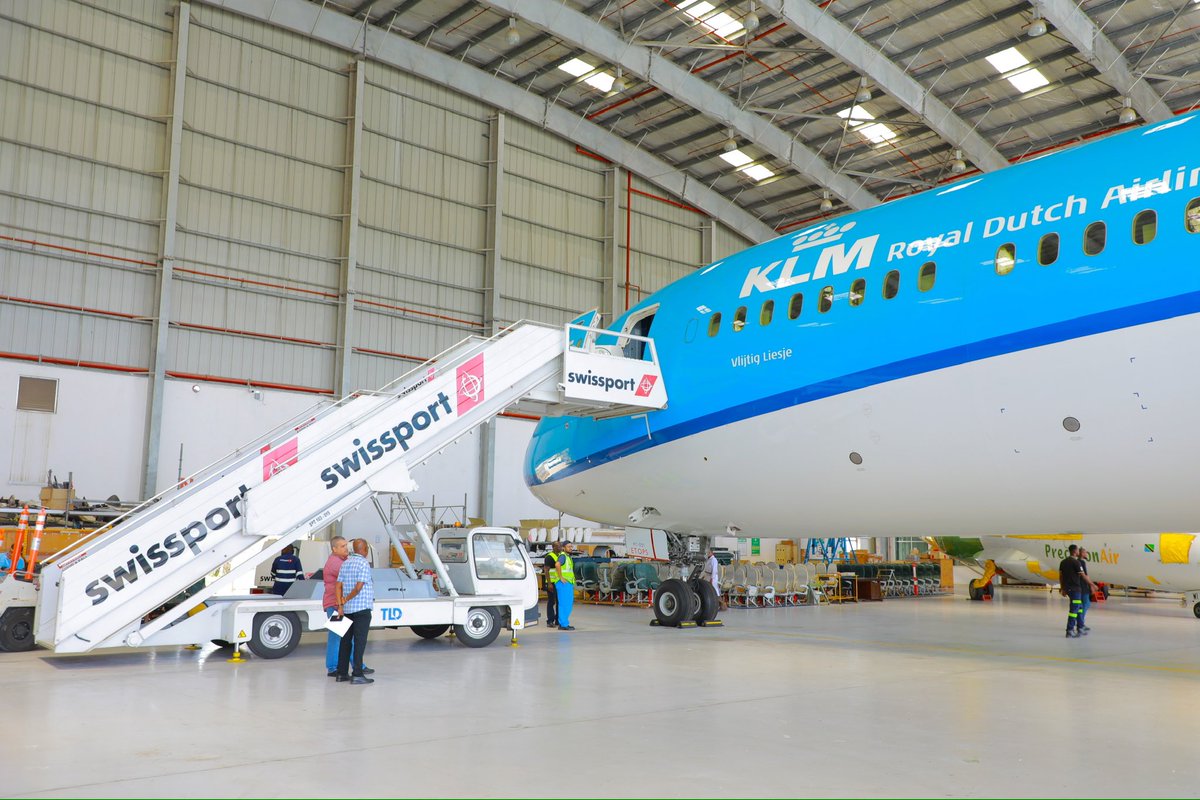 PrecisionAirTz's tweet photo. We're excited to share a recent accomplishment at Precision Air Hangar, where our dedicated engineering team gave KLM support during an engine replacement. This collaboration highlights our commitment to providing the best maintenance services. https://t.co/O1CrESmIFa