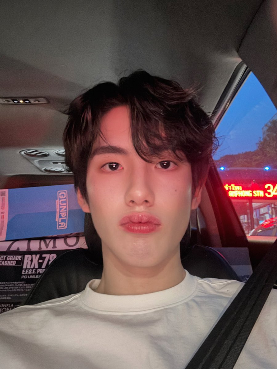 ขอบคุณมี๊นะค้าบ
รอนานมั้ยร้อนมั้ยคับ วันนี้มาเล่นด้วยกันเยอะเลยถ้าลืมเล่นกับใครไปขอโทดนะค้าบ ไว้เจอกันเร็วๆนี้ค้าบ❤️ (กดบัตร16นะทุกคนไม่ใช่26😀)
#PHUTATCHAI