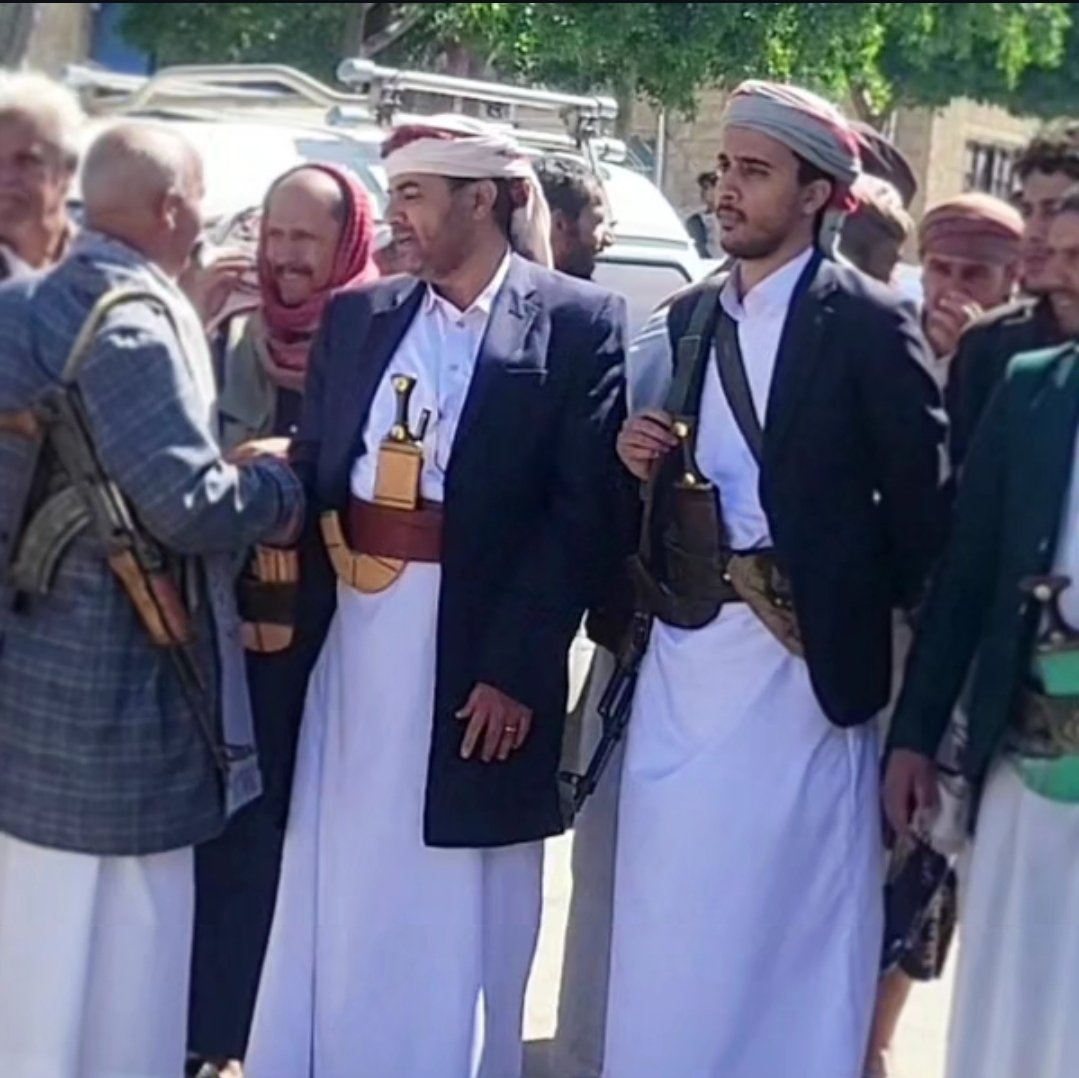 tariqalameri77's tweet image. سلام ياموقع تاسس قبل مالدوله تقع
منها ومرجع للقبائل لايقع فيها خلاف
صورة لي معا
والدي/الشيخ معمر العامري 
شيخ مشائخ قبائل #مخلاف_الشعر
الجبل الأشم الذي هو رزح للجميع حفظه الله ورعاه
#اليمن #عمان #السعودية #قطر #اب
#مديرية_الشعر #غزة #القدس #البحر_الاحمر  #حمير #مذحج #حاشد #بكيل