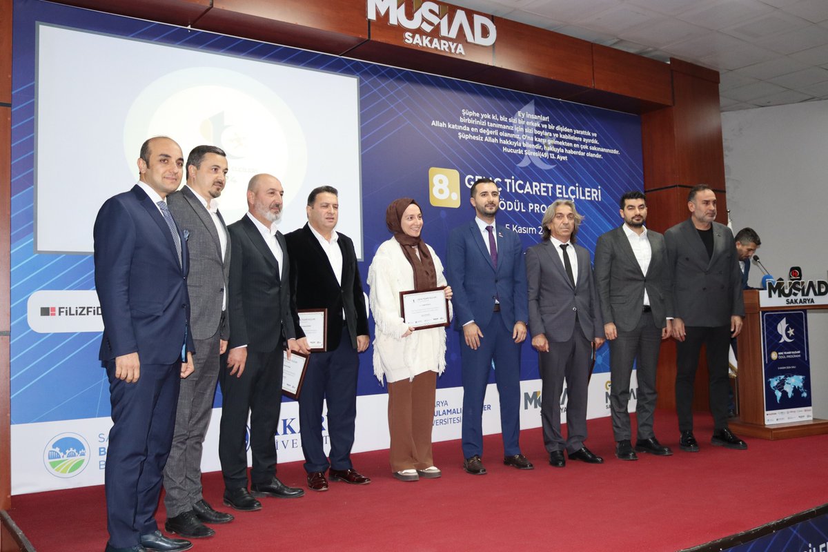 Başkanımız Zafer Bekdemir, MÜSİAD Sakarya Şubesi tarafından düzenlenen 8. Genç Ticaret Elçileri Ödül Programına katıldı. Programda emeği geçen herkesi tebrik ediyor, ödül alan öğrencilerimizi kutluyoruz.

<a href="/MUSIADSakarya/">MÜSİAD Sakarya</a>