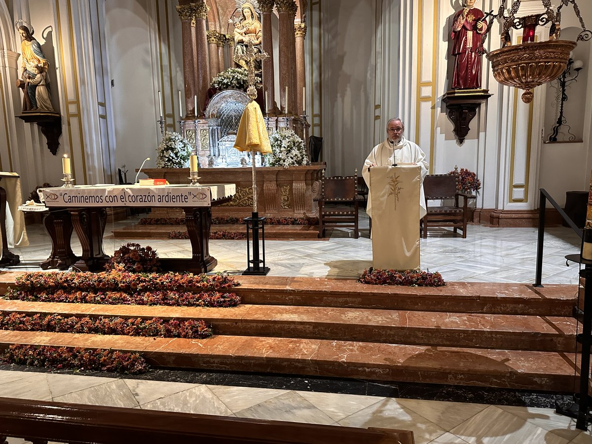 ENSAndOc's tweet photo. El pasado lunes 4 de noviembre, se celebró en Sevilla una eucaristía por los difuntos de los Equipos de Nuestra Señora de Sevilla y sus familiares, y se pidió especialmente por los fallecidos durante este último curso.

#ensandoc #ensespana https://t.co/E7Y94ilRwj